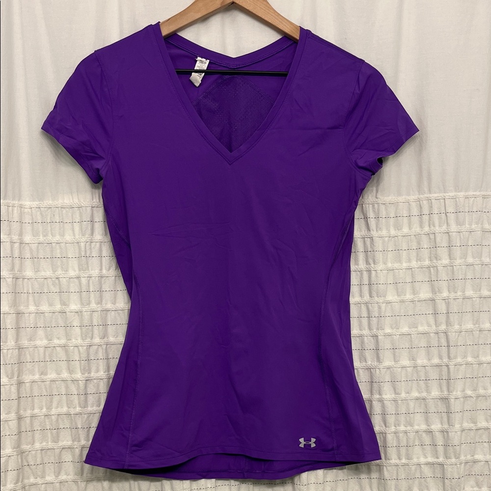 Under Armour Women's V-Neck Active Tee in Vibrant Purple, fitted, good shape